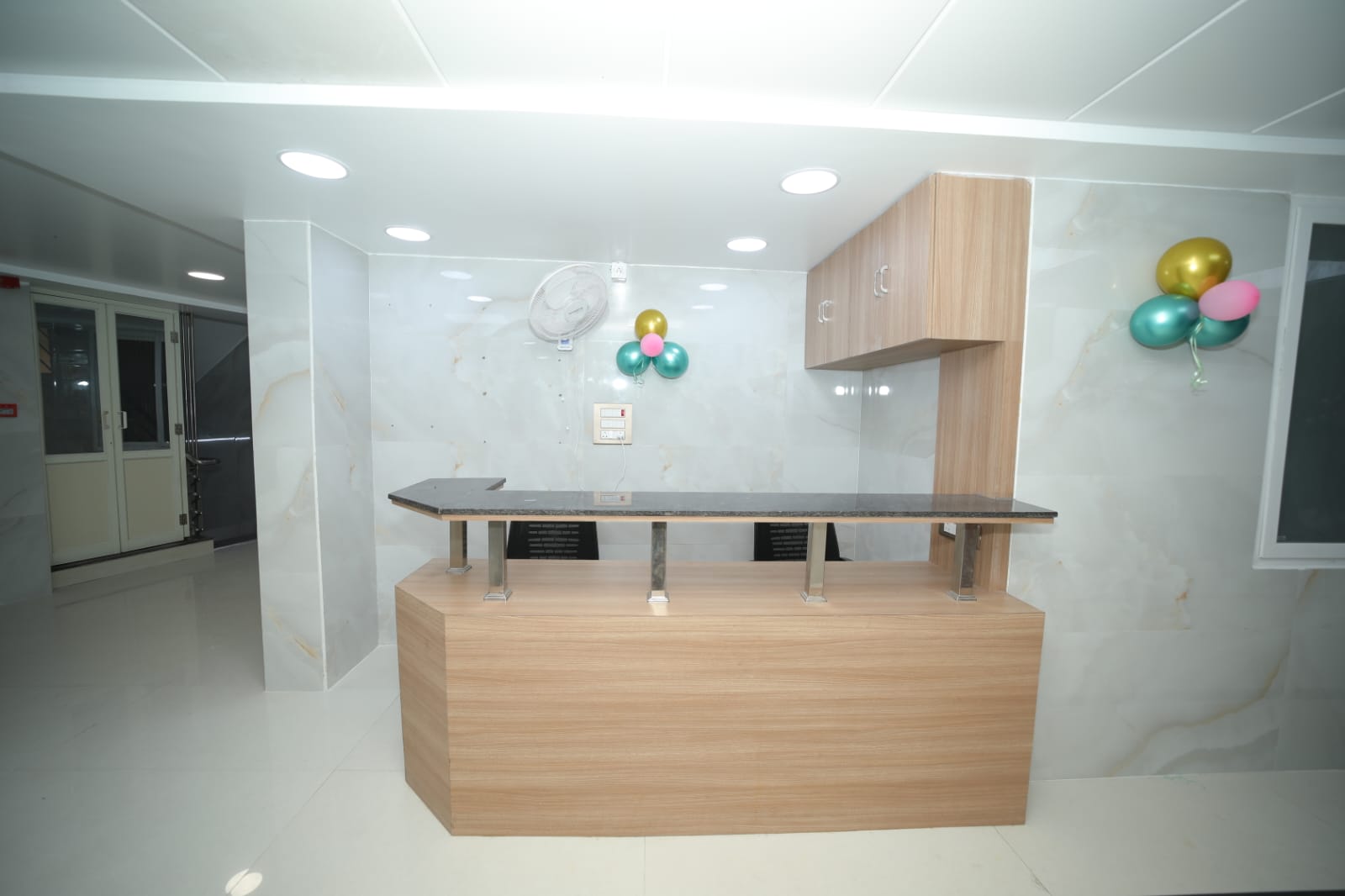 Malik Life Care Hospital reception counter